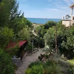 Le Nautilus Front De Avec Piscine Et Places De Parkings