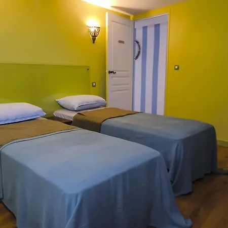 Villa Le Nautilus Front De Avec Piscine Et Places De Parkings Sète