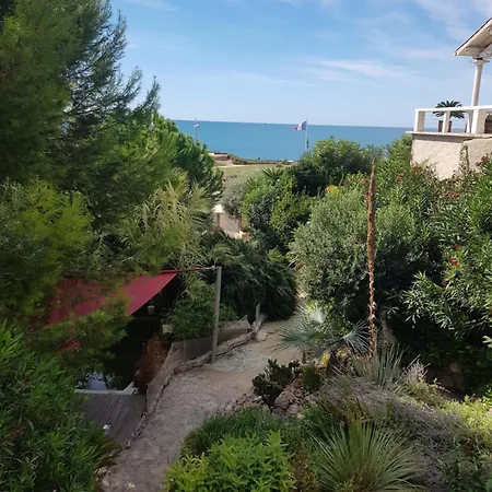 Le Nautilus Front De Avec Piscine Et Places De Parkings
